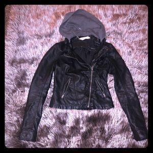 Hollister cute black leather with grey hoodie